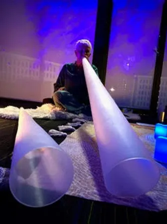 Kerry playing crystal dig